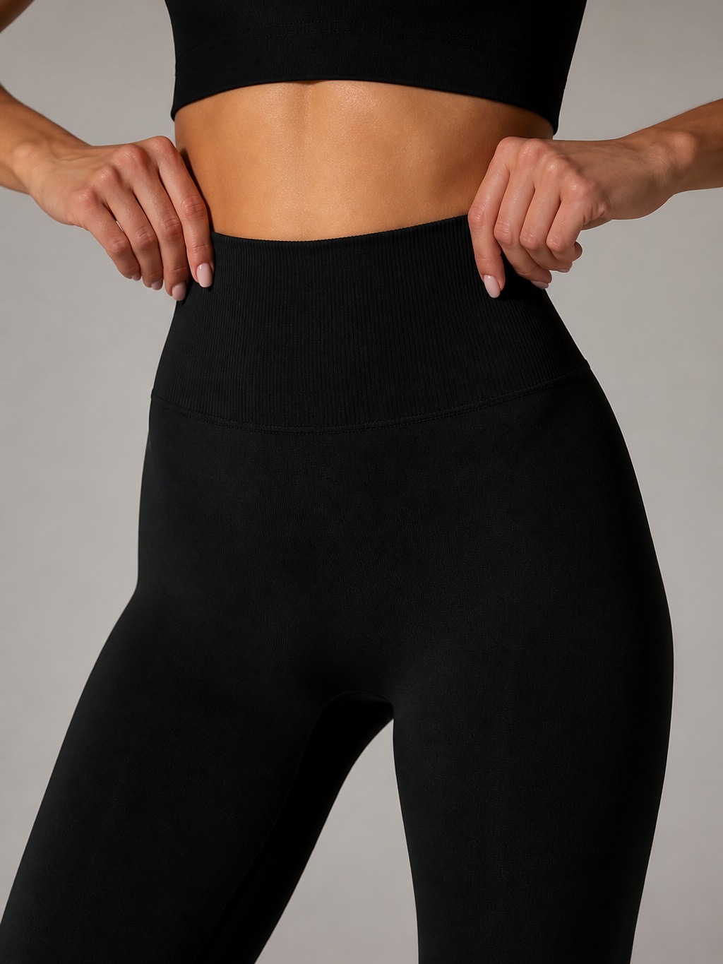 High-waisted waistband detail